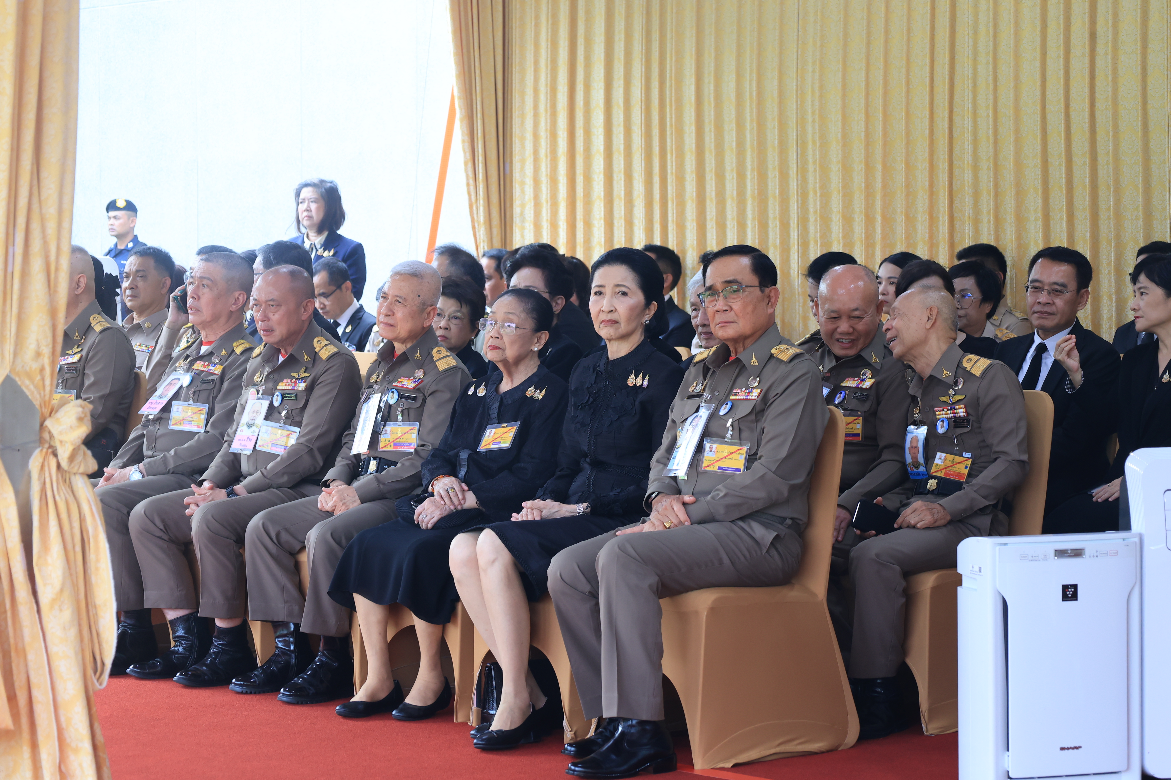 title - สำนักงานการปฏิรูปที่ดินเพื่อเกษตรกรรม ร่วมเฝ้าฯ รับเสด็จ สมเด็จพระกนิษฐาธิราชเจ้า กรมสมเด็จพระเทพรัตนราชสุดา ฯ สยามบรมราชกุมารี เสด็จพระราชดำเนินไปทรงเปิดงาน “สีสรรพรรณไม้ เทิดไท้บรมราชินีนาถ”